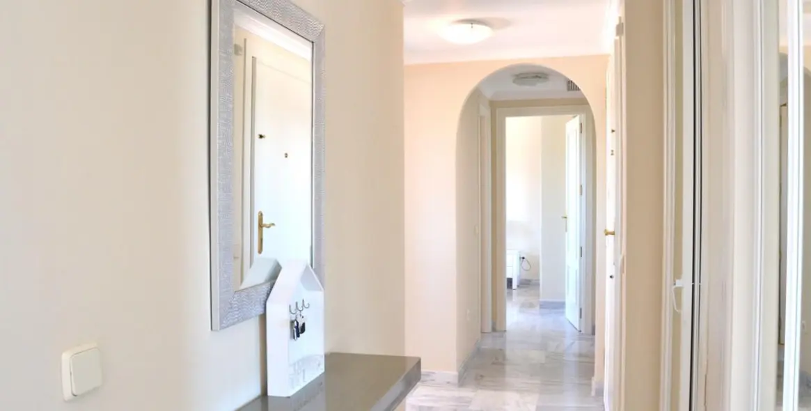 Sale of penthouse in Nueva Andalucía 17