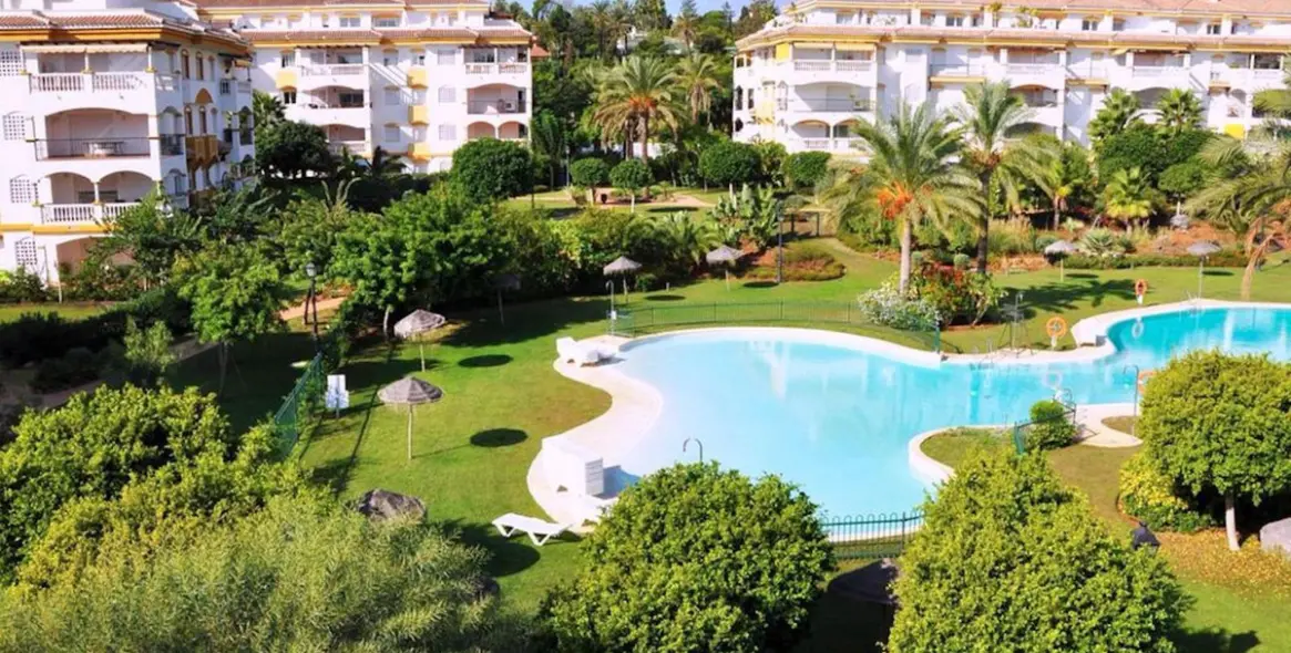 Sale of penthouse in Nueva Andalucía 19