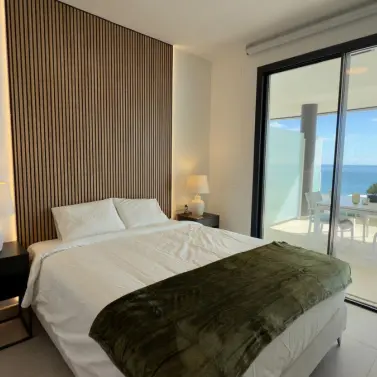 Продажа апартаментов на среднем этаже в Higueron