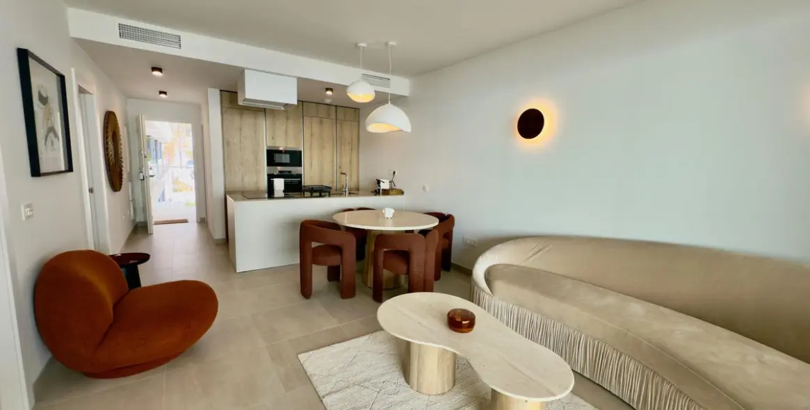 Продажа апартаментов на среднем этаже в Higueron 5