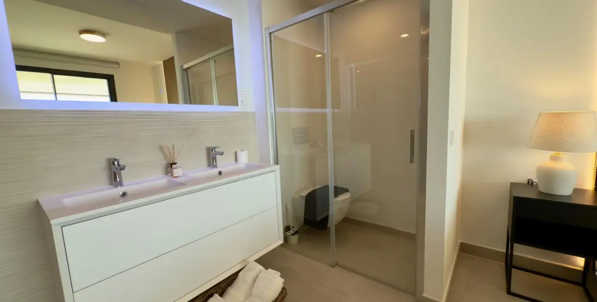 Продажа апартаментов на среднем этаже в Higueron 6