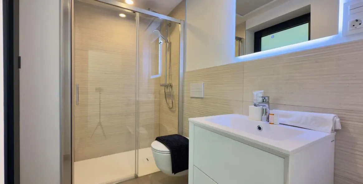 Продажа апартаментов на среднем этаже в Higueron 7