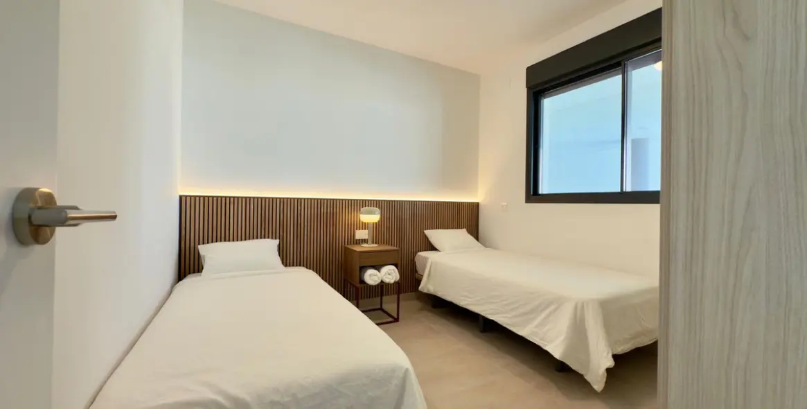 Продажа апартаментов на среднем этаже в Higueron 8