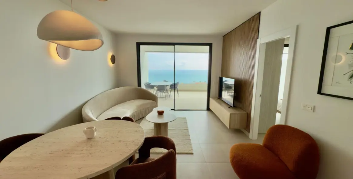 Продажа апартаментов на среднем этаже в Higueron 9