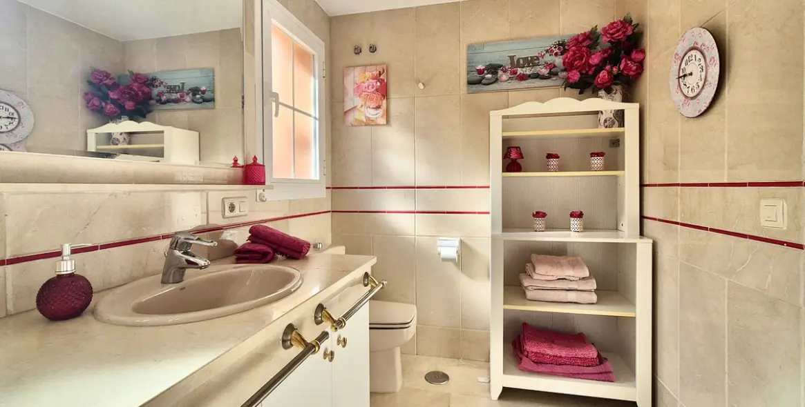 Продажа апартаментов на среднем этаже в Nueva Andalucía 15