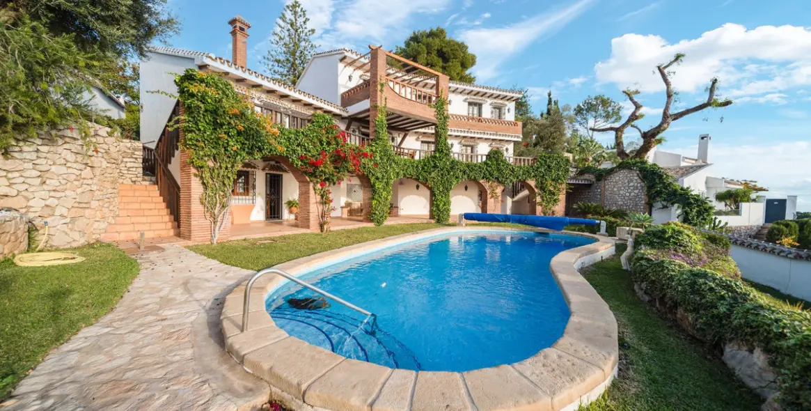 Sale of finca - cortijo in Mijas 1