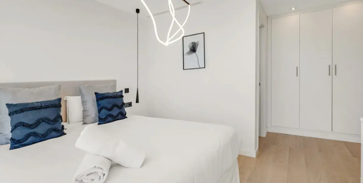 Sale of detached villa in Artola 7