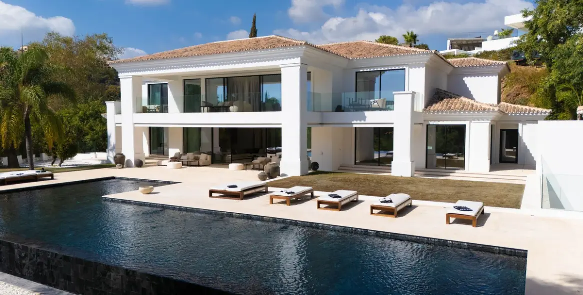 Продажа  отдельно стоящей виллы в Benahavís 1