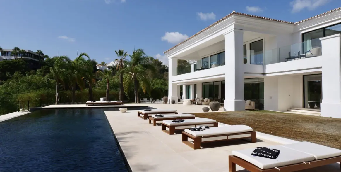 Продажа  отдельно стоящей виллы в Benahavís 2