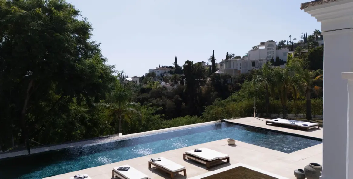 Продажа  отдельно стоящей виллы в Benahavís 10