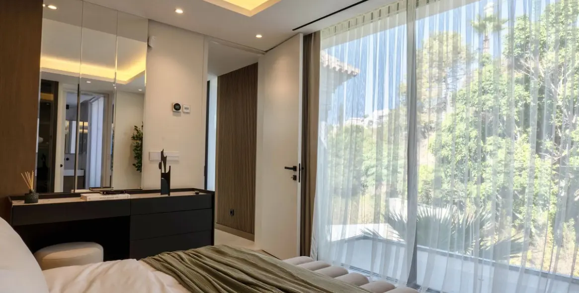 Продажа  отдельно стоящей виллы в Benahavís 12