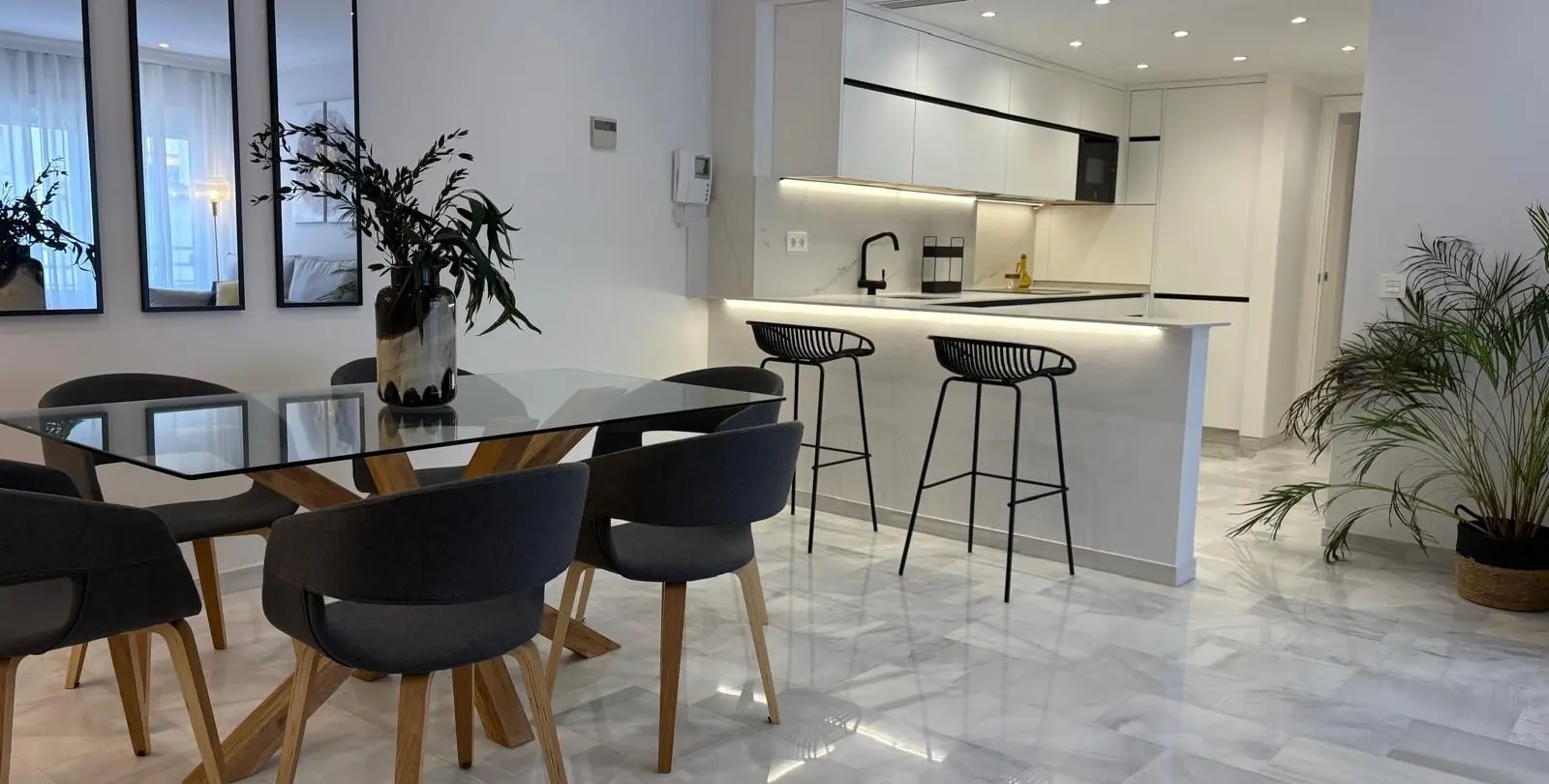 Продажа апартаментов на среднем этаже в Marbella 3