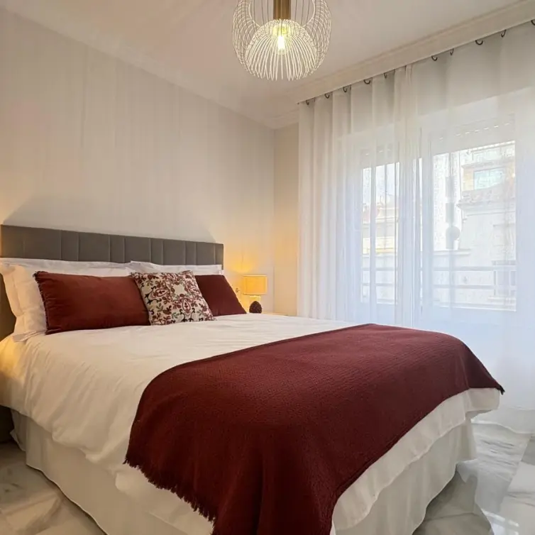 Продажа апартаментов на среднем этаже в Marbella