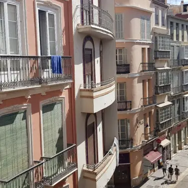 Sale of middle floor apartment in Málaga Centro