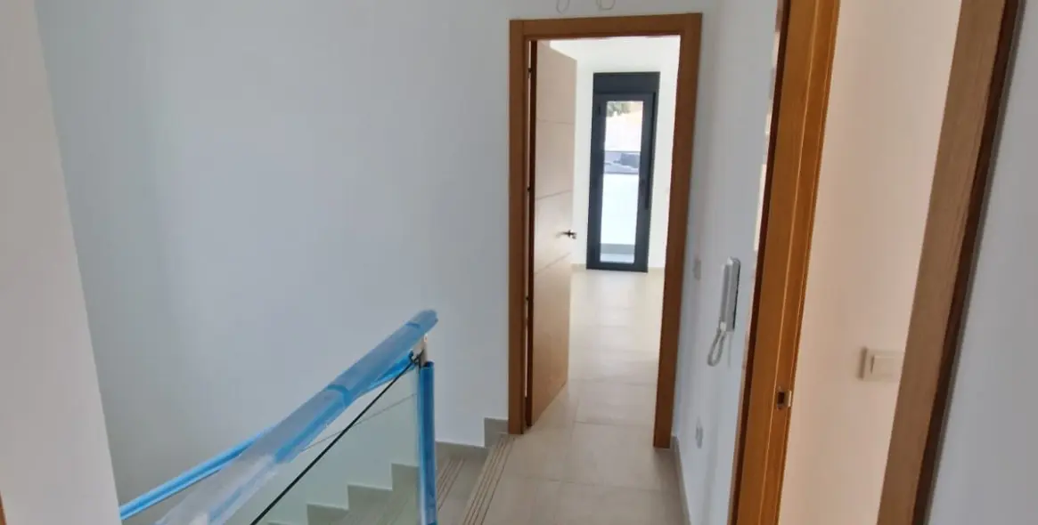 Sale of detached villa in Manilva 9