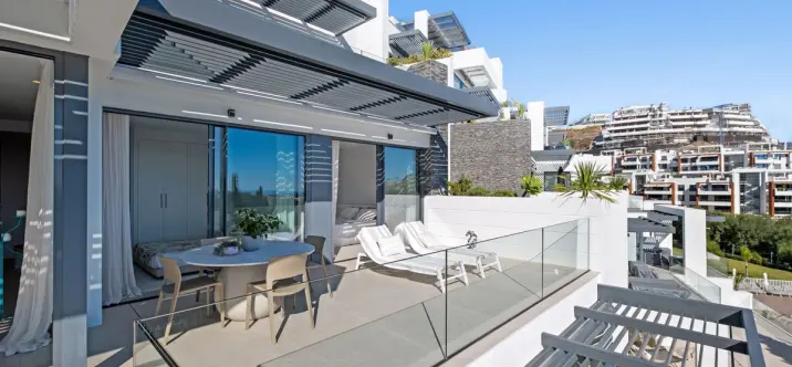 Sale of middle floor apartment in La Quinta 1