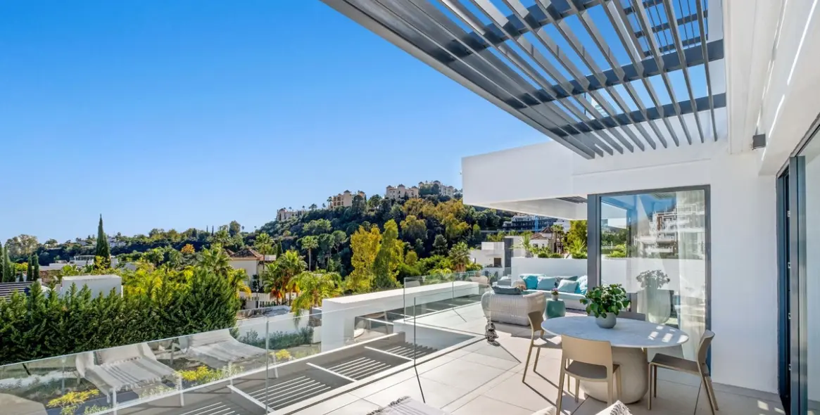 Sale of middle floor apartment in La Quinta 3