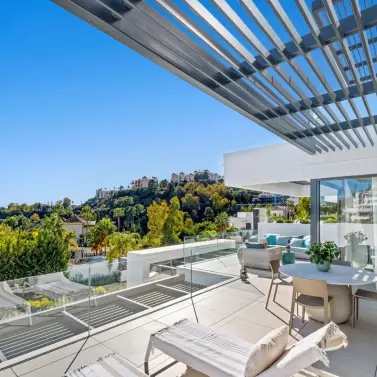 Sale of middle floor apartment in La Quinta