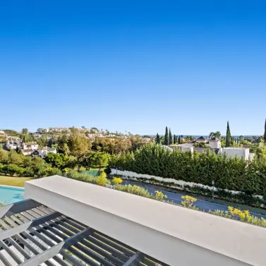 Sale of middle floor apartment in La Quinta