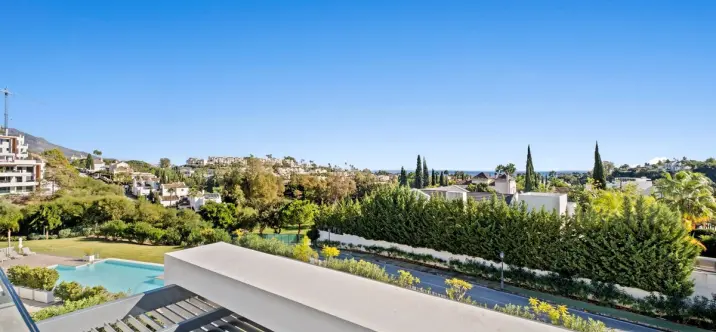 Sale of middle floor apartment in La Quinta 4