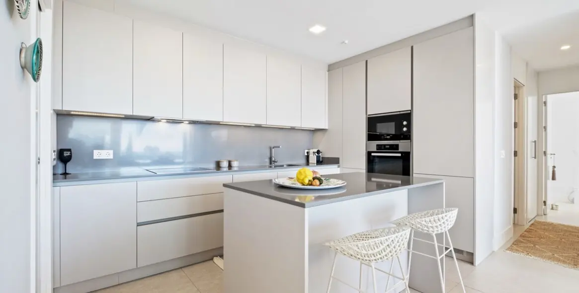 Sale of middle floor apartment in La Quinta 6