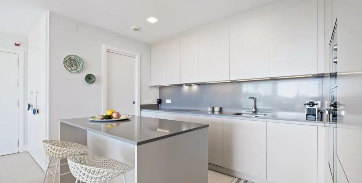 Sale of middle floor apartment in La Quinta 7