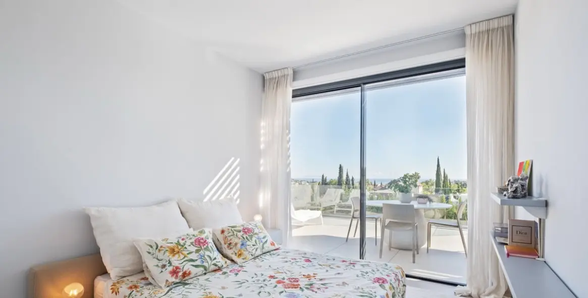 Sale of middle floor apartment in La Quinta 15