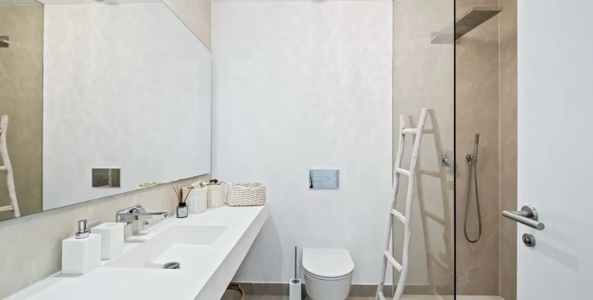 Sale of middle floor apartment in La Quinta 18