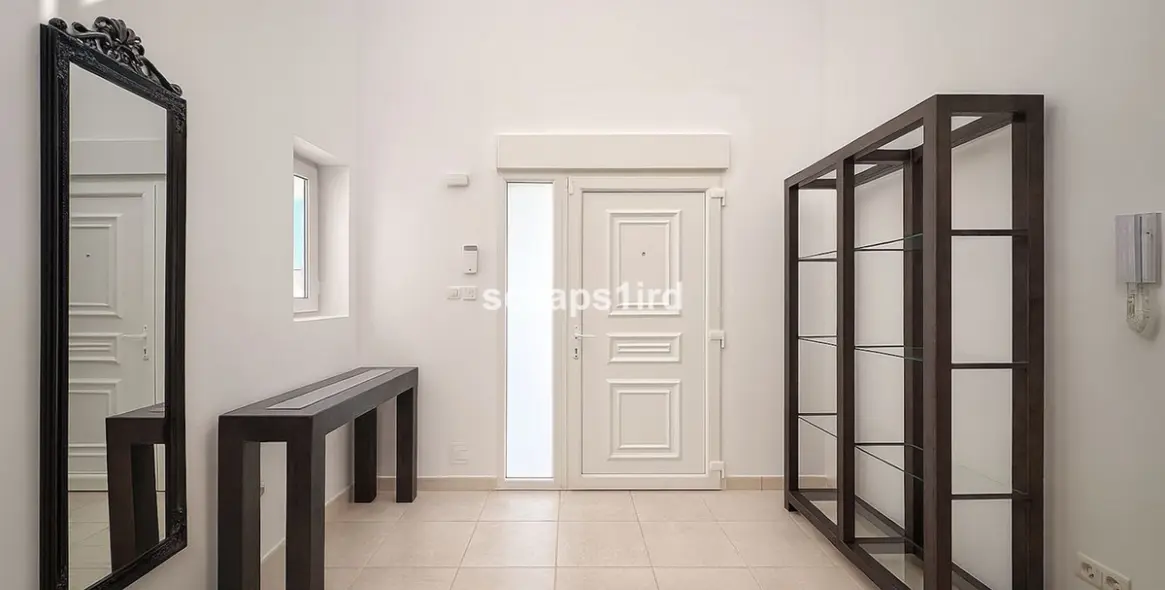 Venta de villa independiente en Cerros del Aguila 4