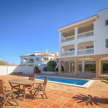 Sale of detached villa in Cerros del Aguila