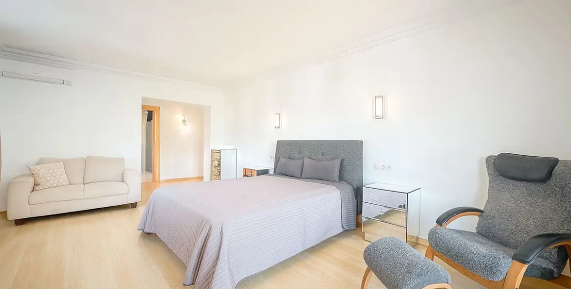 Sale of detached villa in Cerros del Aguila 32