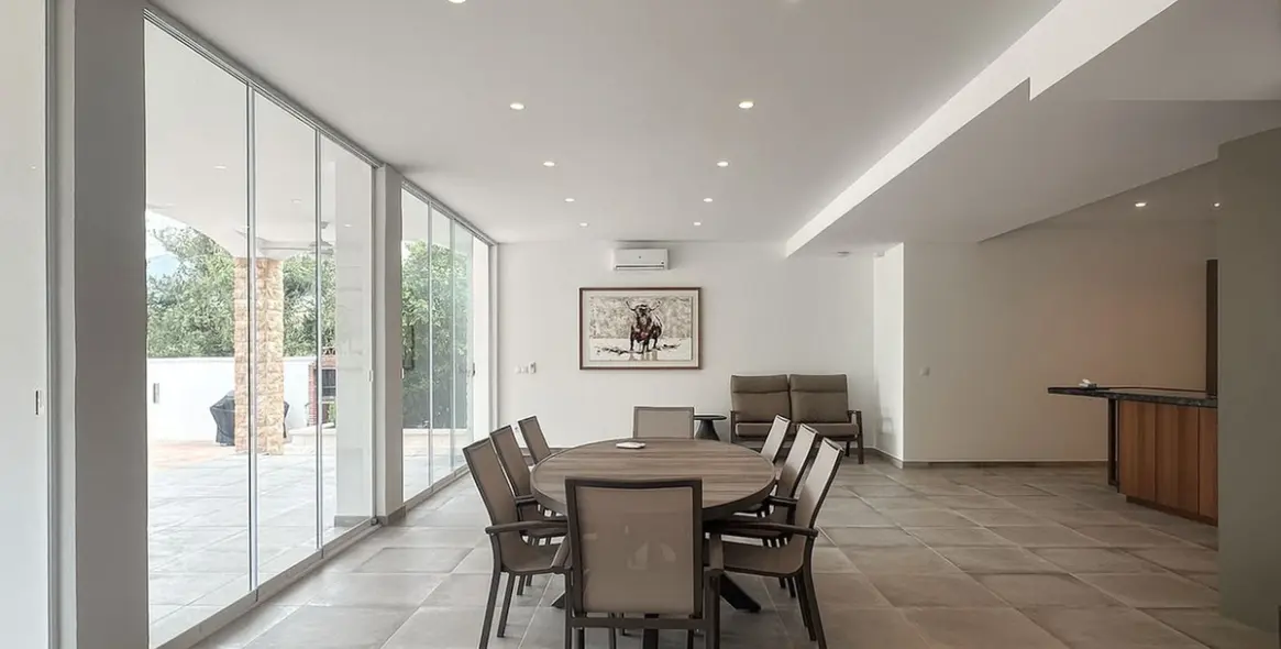 Sale of detached villa in Cerros del Aguila 48