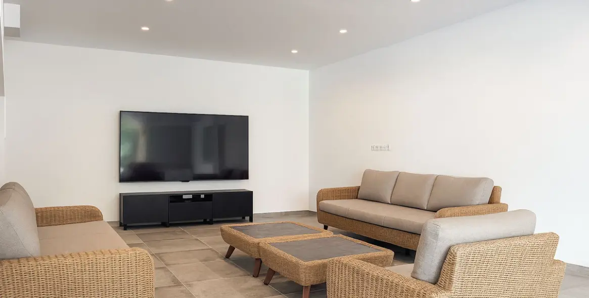 Sale of detached villa in Cerros del Aguila 54