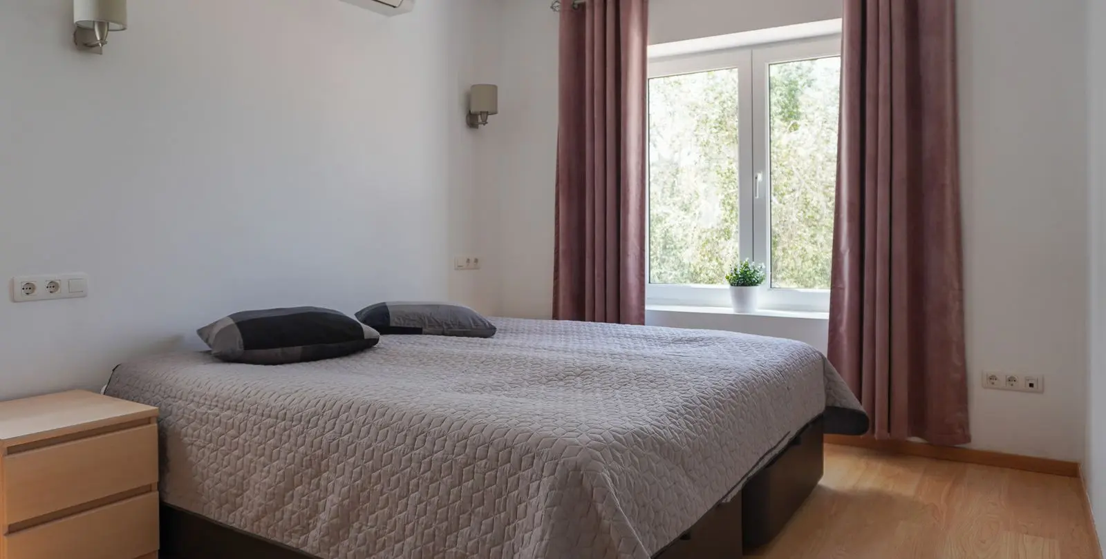 Продажа  отдельно стоящей виллы в Cerros del Aguila 35