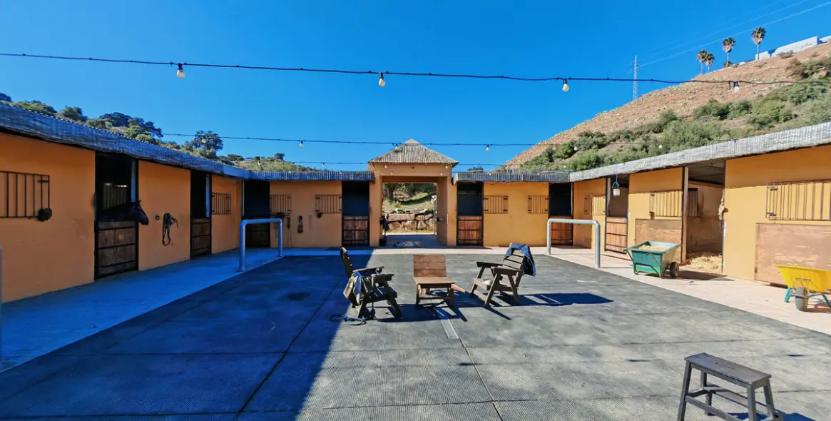 Venta de finca - cortijo en Coín 4