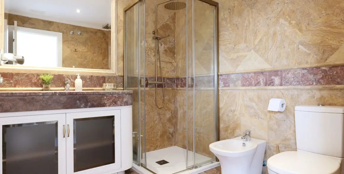 Short-term rent of penthouse in Puerto Banús 11