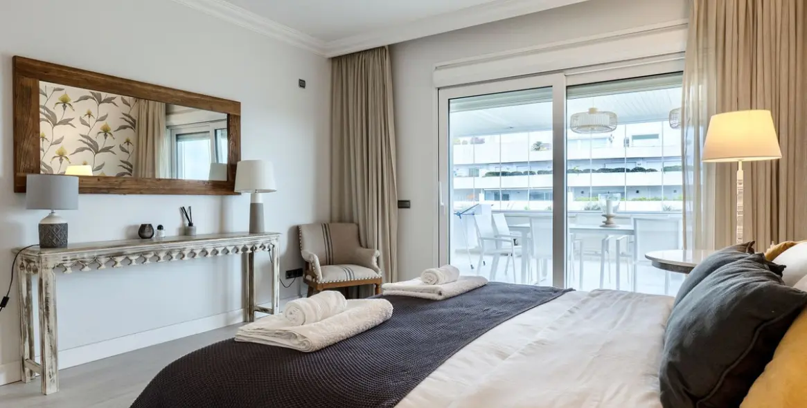 Short-term rent of penthouse in Puerto Banús 16