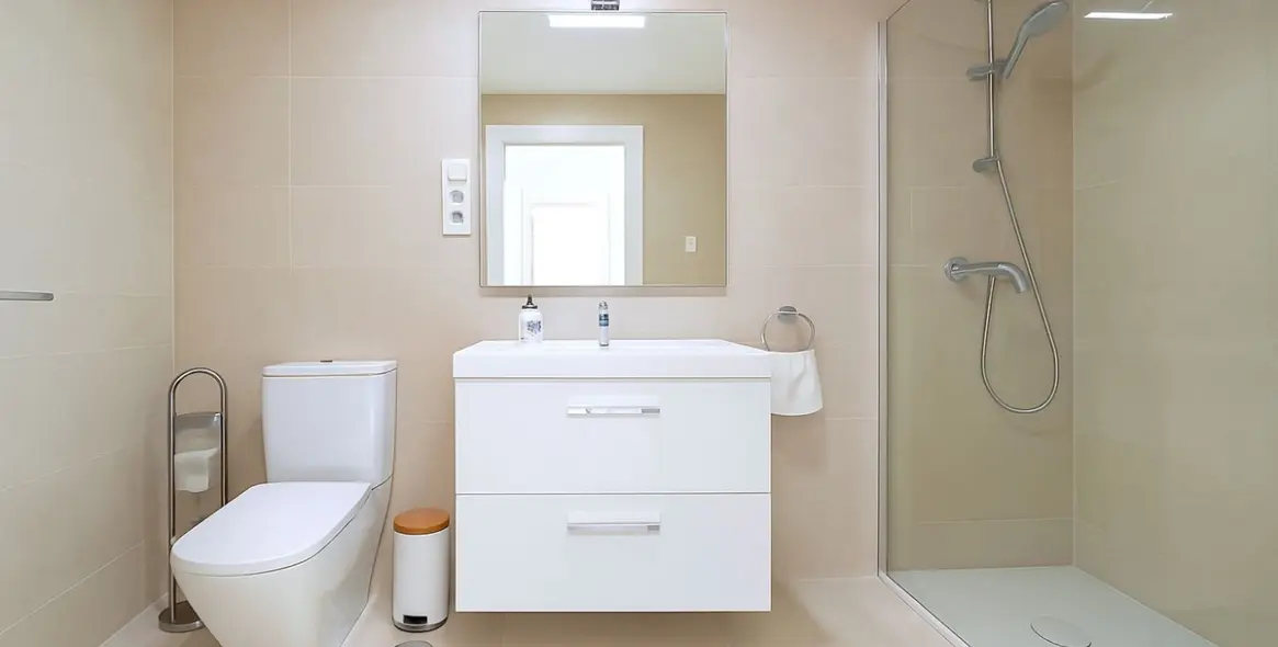 Long-term rent of middle floor apartment in Málaga 3