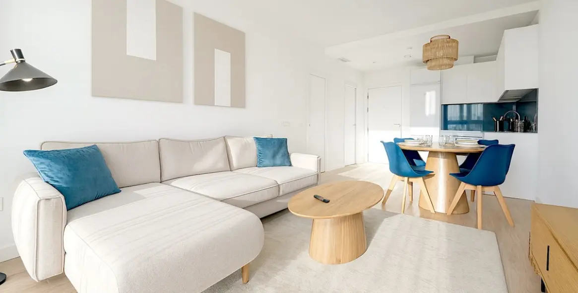 Long-term rent of middle floor apartment in Málaga 10