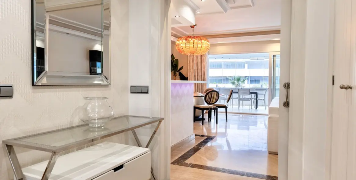 Long-term rent of penthouse in Puerto Banús 10