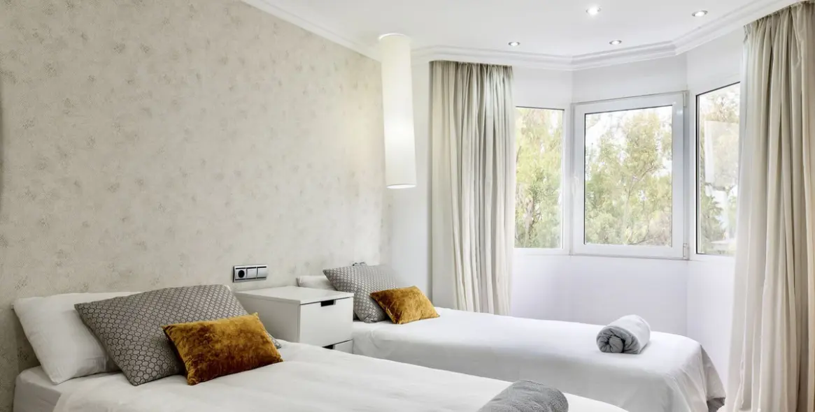 Long-term rent of penthouse in Puerto Banús 20