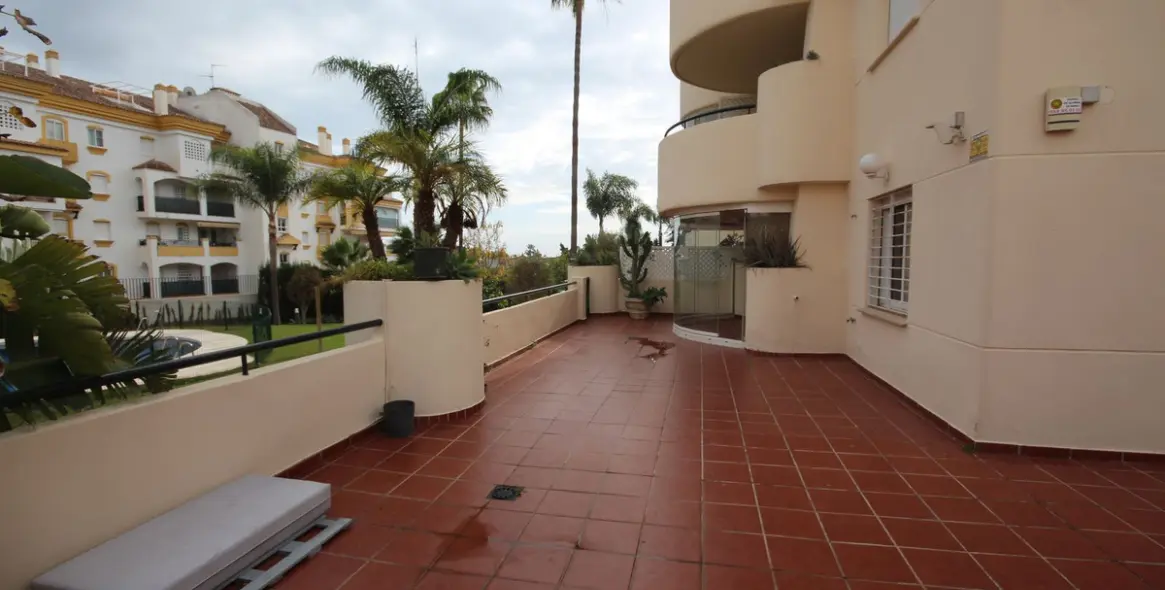 Long-term rent of ground floor apartment in Marbella 2
