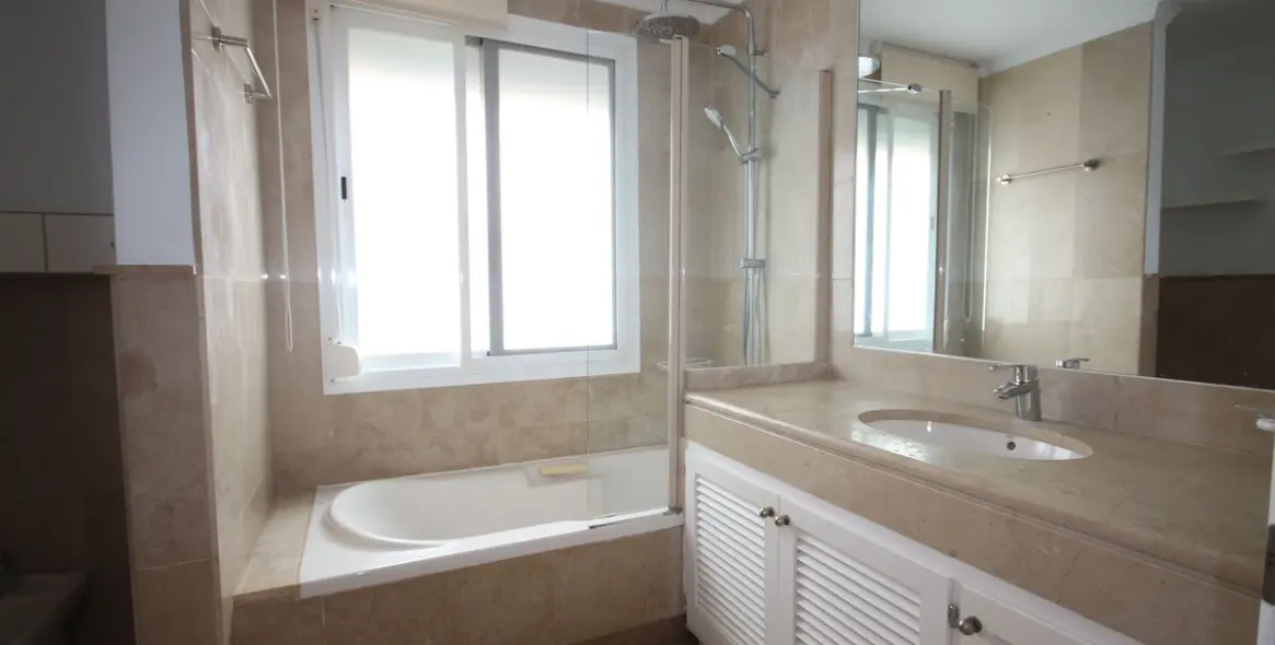 Long-term rent of ground floor apartment in Marbella 9