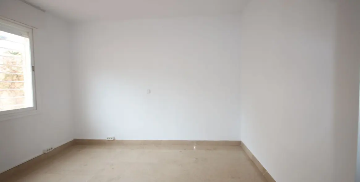 Long-term rent of ground floor apartment in Marbella 12