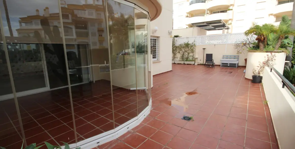 Долгосрочная аренда апартаментов на первом этаже в Marbella 22