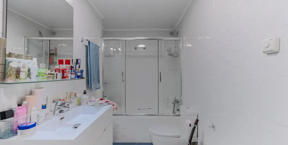 Sale of middle floor apartment in Atalaya 19