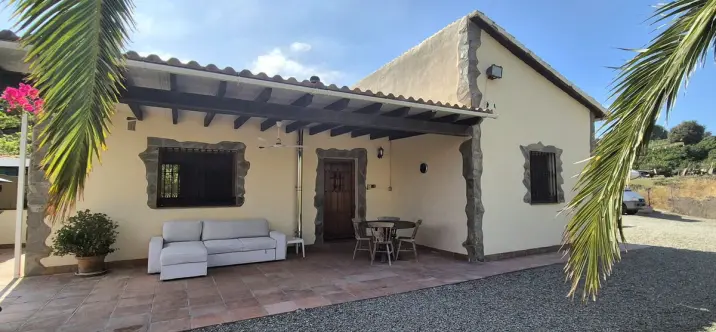 Продажа  отдельно стоящей виллы в Coín 1