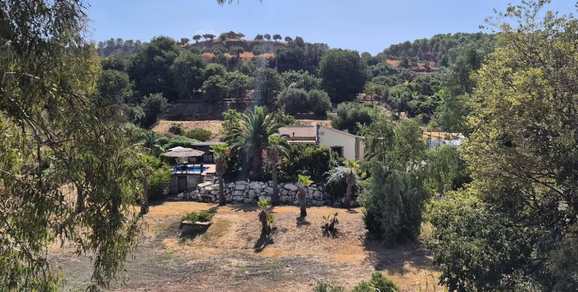 Продажа  отдельно стоящей виллы в Coín 3