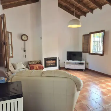 Продажа  отдельно стоящей виллы в Coín