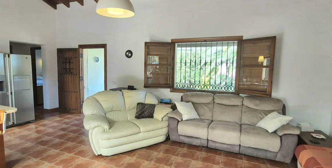 Продажа  отдельно стоящей виллы в Coín 7